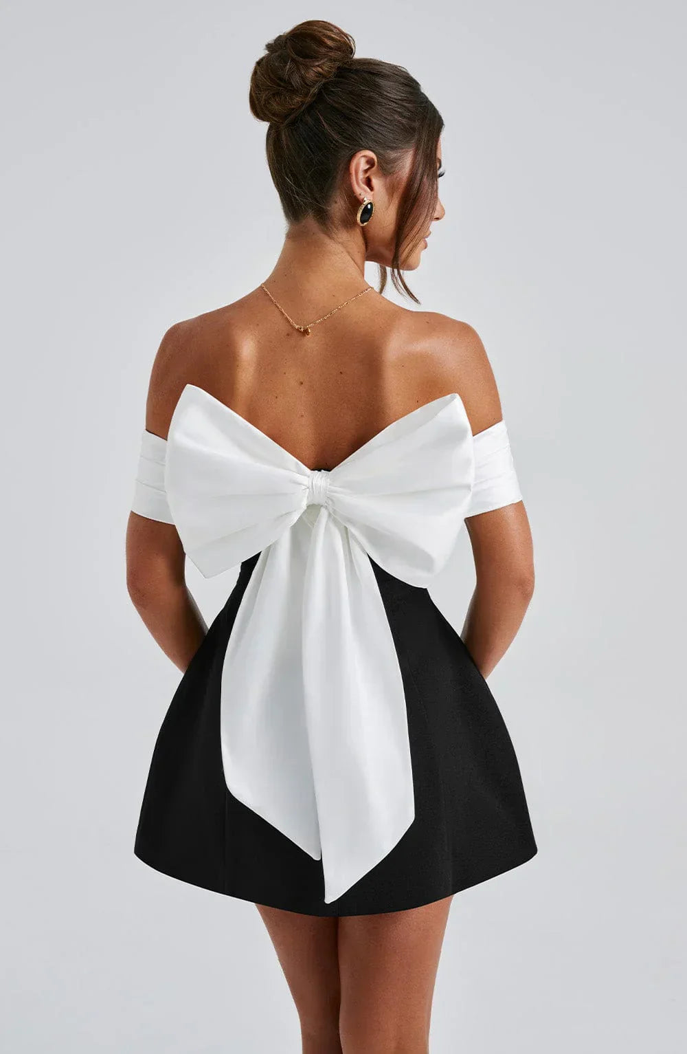 Noelle | Rochie Mini - Neagră/Albă