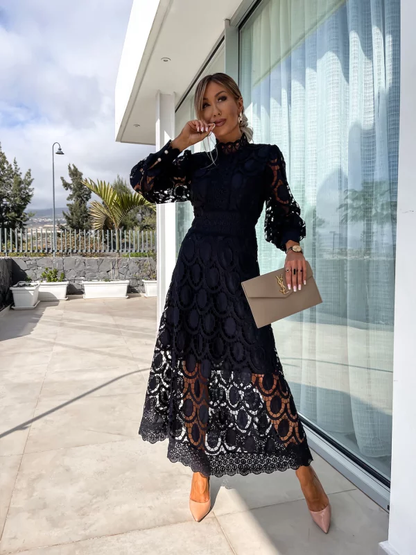 Elaina | Rochie midi elegantă cu detalii din dantelă