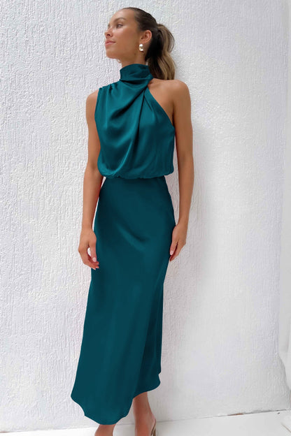 Carlina | Rochie lungă din satin cu guler halter