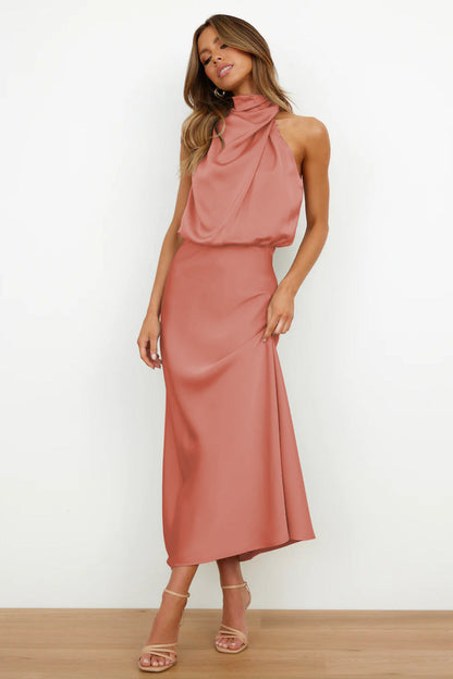 Carlina | Rochie lungă din satin cu guler halter