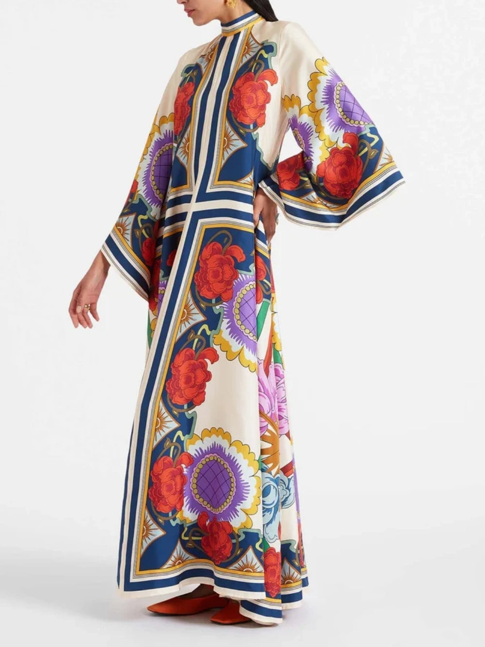 Rochie Maxi cu Imprimeu Floral Exquis și Mâneci Drapate în Stil Cascade