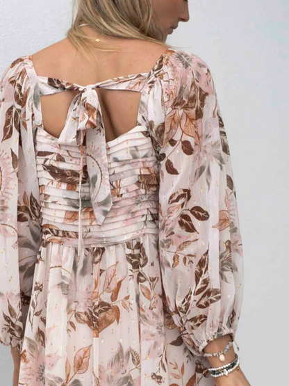 Rochie Mini cu Guler Pătrat și Mâneci