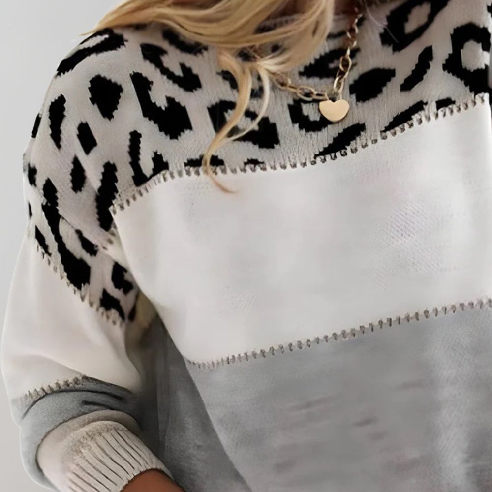 Amoria |  Casual Sweater with Leopard Print