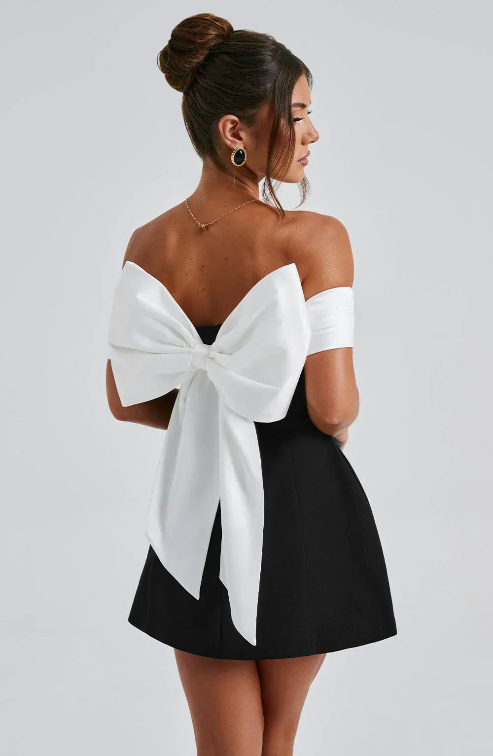 Noelle | Rochie Mini - Neagră/Albă