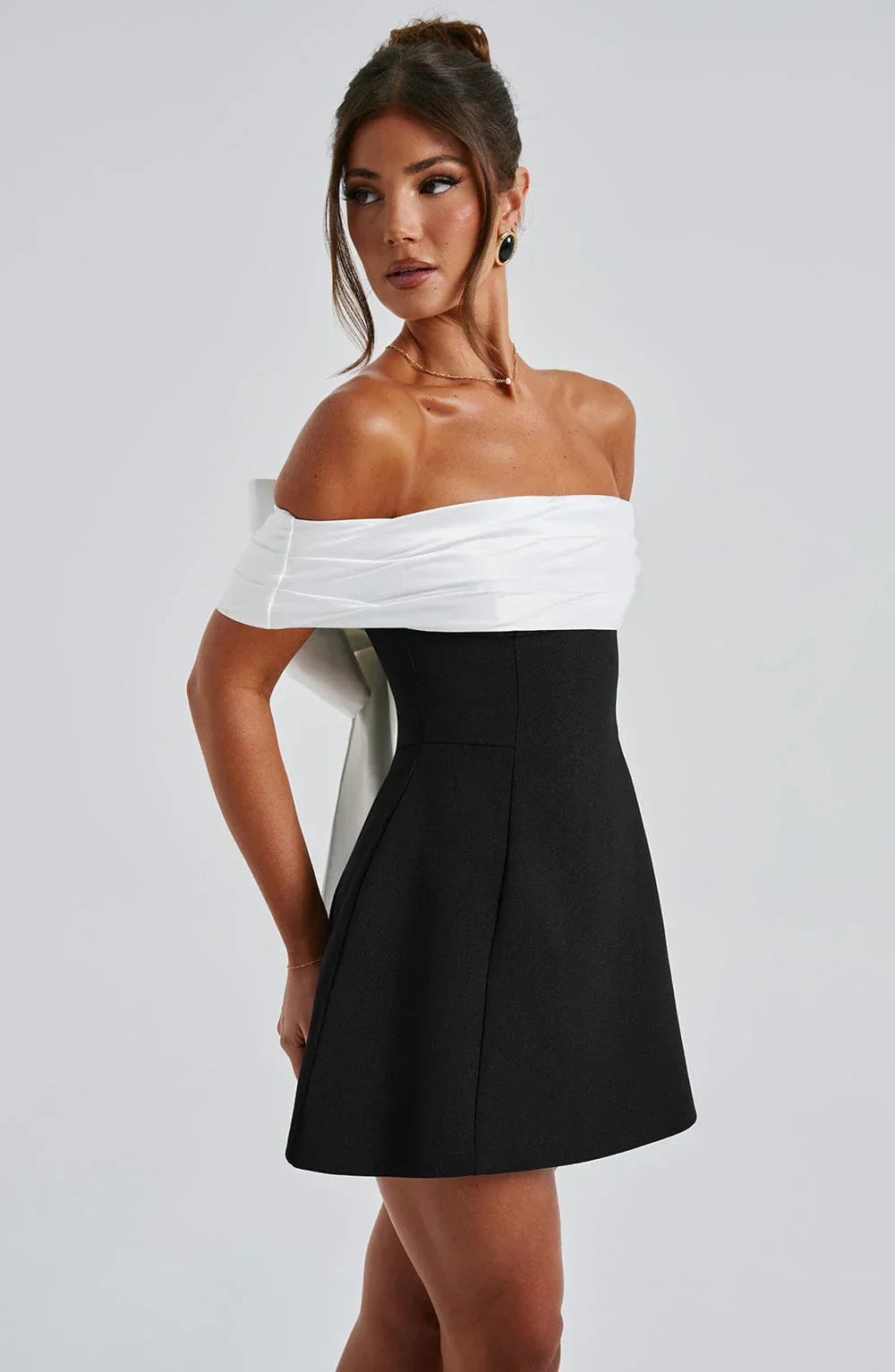 Noelle | Rochie Mini - Neagră/Albă